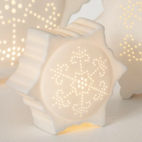 Brand new 😍 Sullivans Illuminated Snowflake - Set Of 3 😍 4 Brand new 😍 Sullivans Illuminated Snowflake - Set Of 3 😍 - Image 2