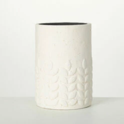 Brand new 🔥 Sullivans 8.25 In. Modern Leaf Tall Cream Pot ⭐